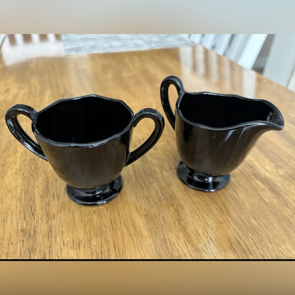 Vintage Elegant Fostoria FAIRFAX Ebony Glossy Black Glass Creamer Open Sugar - Picture 2 of 14